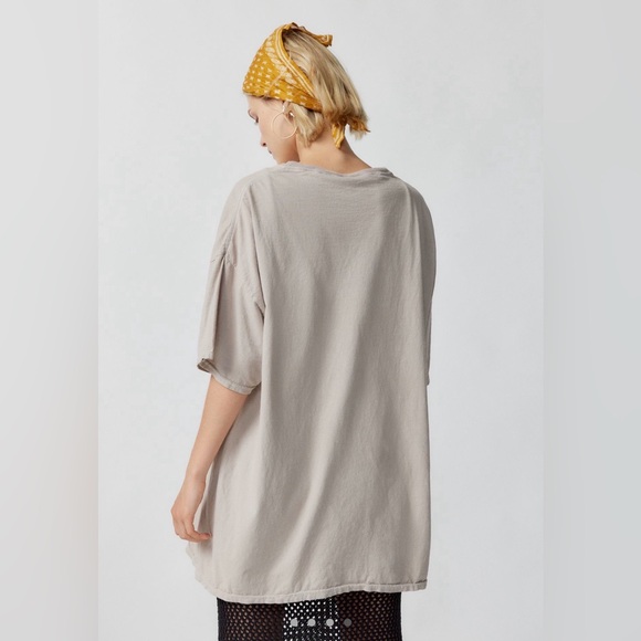URBAN OUTFITTERS Fleetwood Mac oversized T-shirt Dress In Ivory / Size S/M - Picture 2 of 6